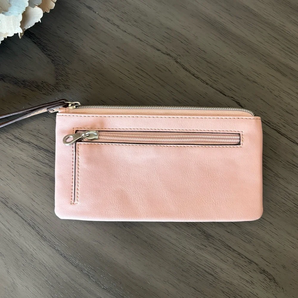 Relic Wristlet - Picture 3 of 4